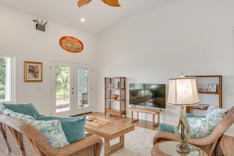 Oceanfront Home w/ Pool Access, Views in Papaikou