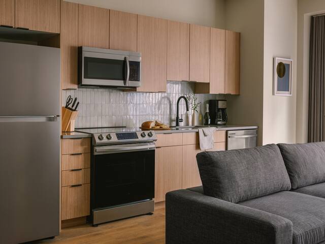 Sonder Onterie | Spacious Two-Bedroom Apartment gallery image 3