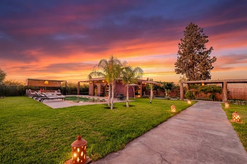 Private pool villa, great view, close to the center