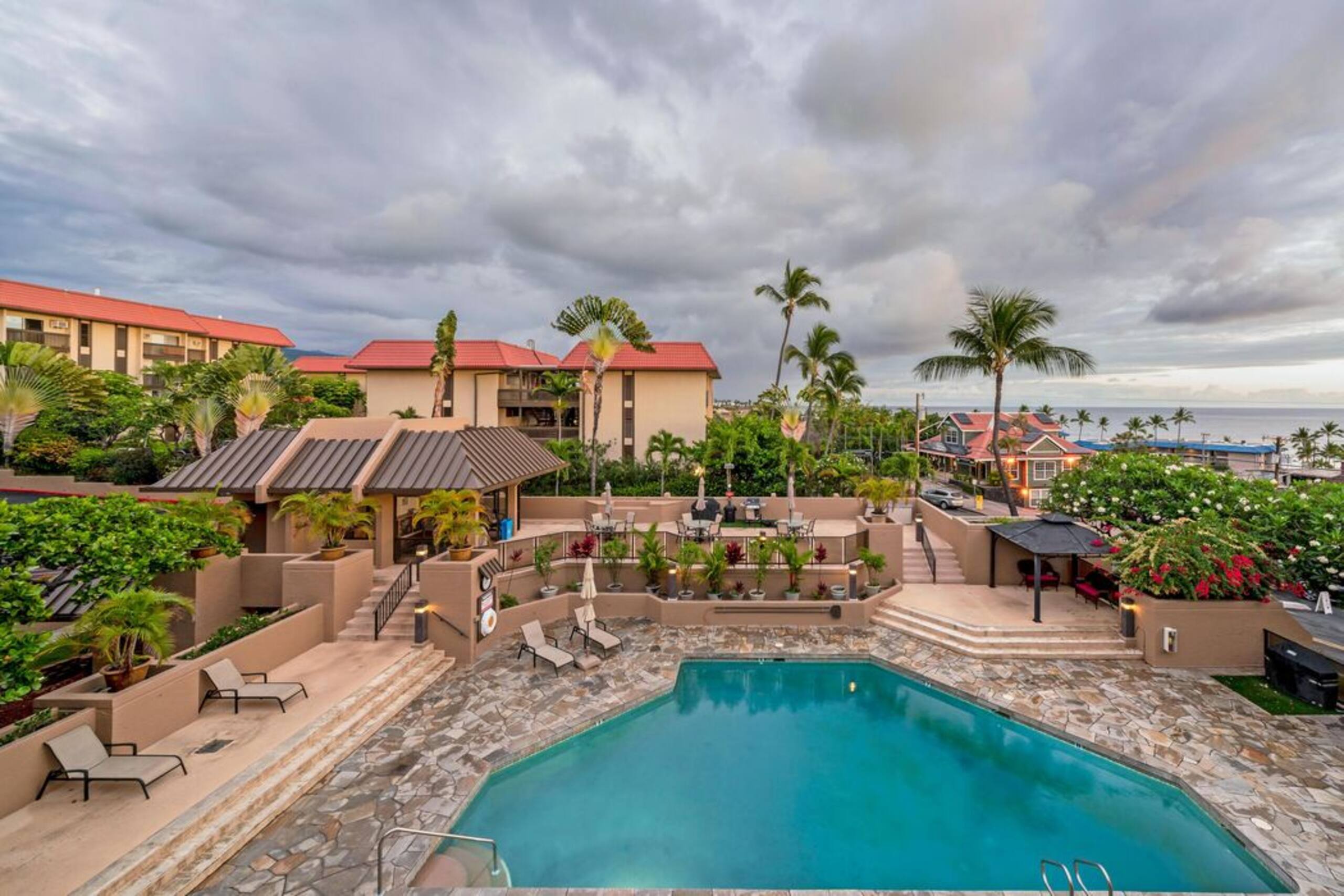 Condo in Kailua-Kona · ★5.0 · 1 bedroom · 3 beds · 2 baths - Image 5
