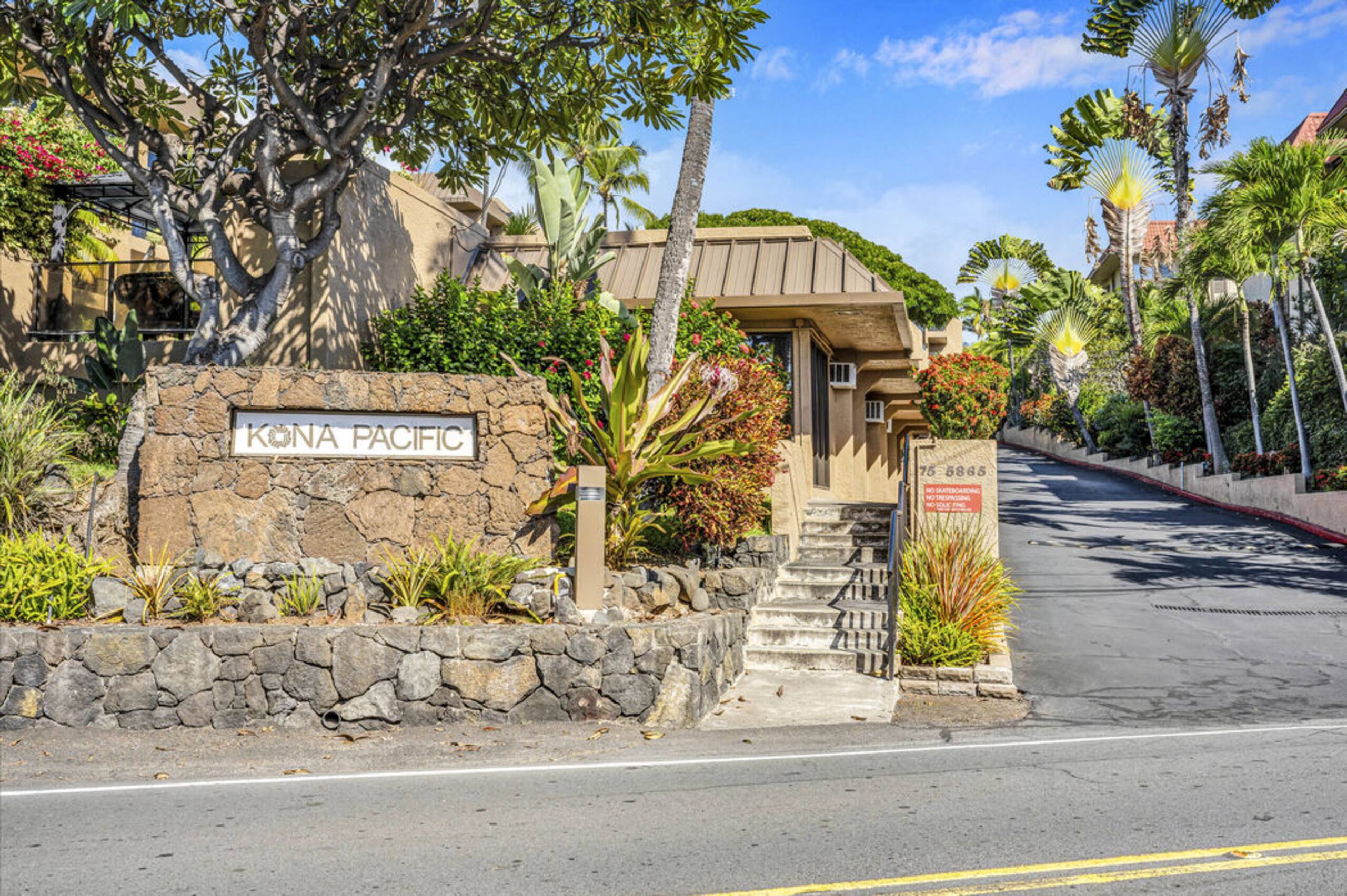 Condo in Kailua-Kona · ★5.0 · 1 bedroom · 3 beds · 2 baths - Image 38