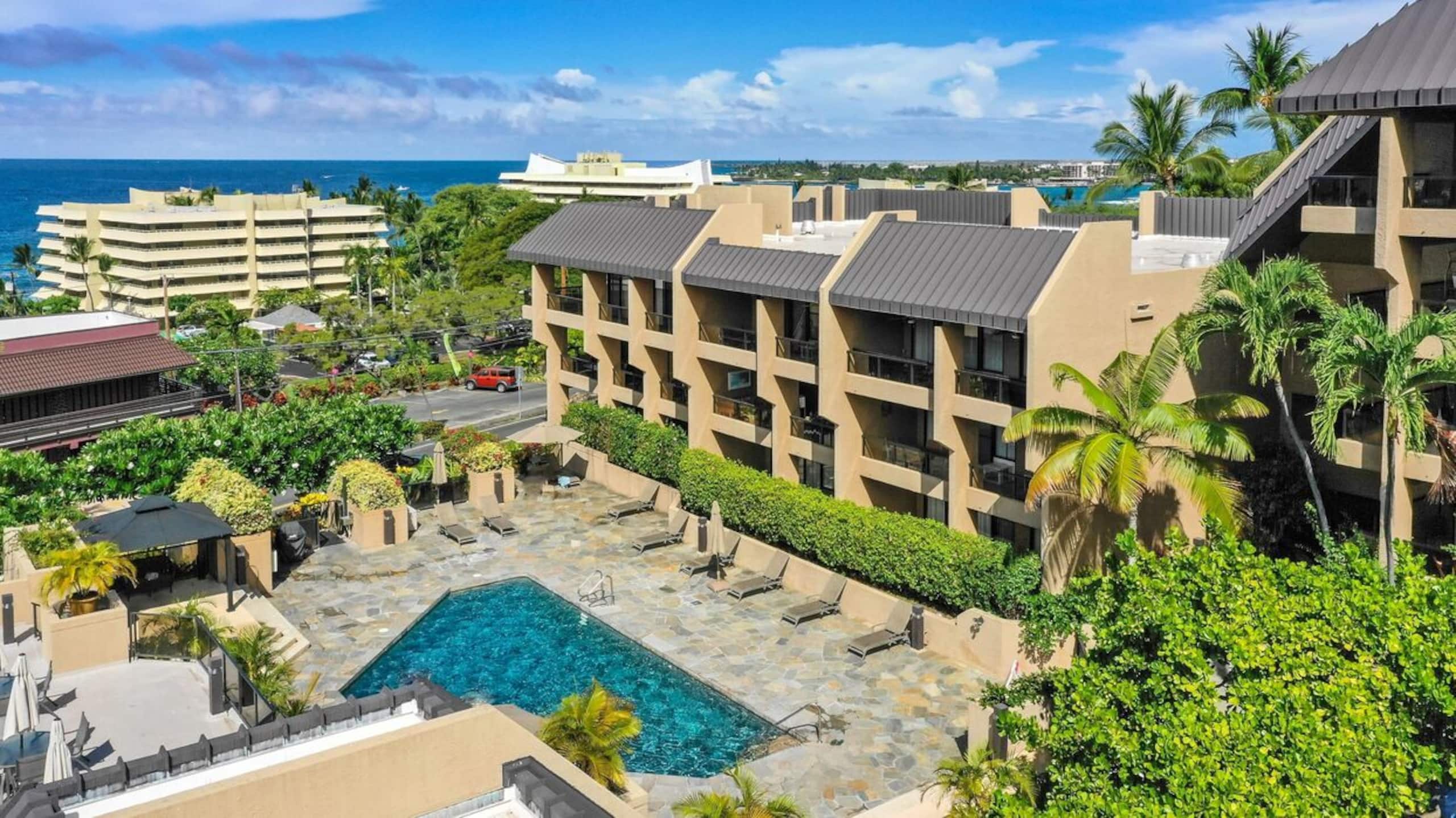Condo in Kailua-Kona · ★5.0 · 1 bedroom · 3 beds · 2 baths - Image 37