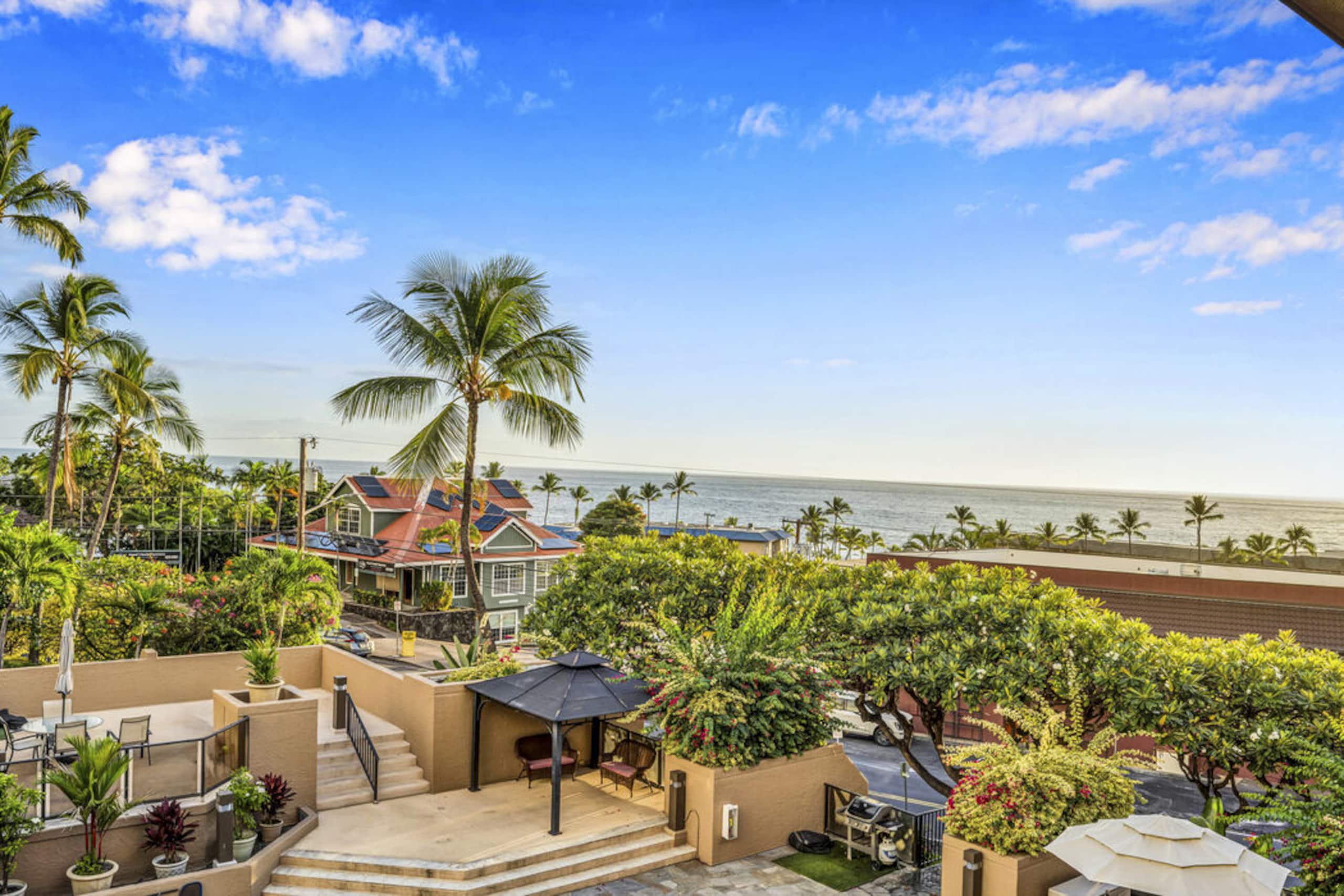 Condo in Kailua-Kona · ★5.0 · 1 bedroom · 3 beds · 2 baths - Image 2