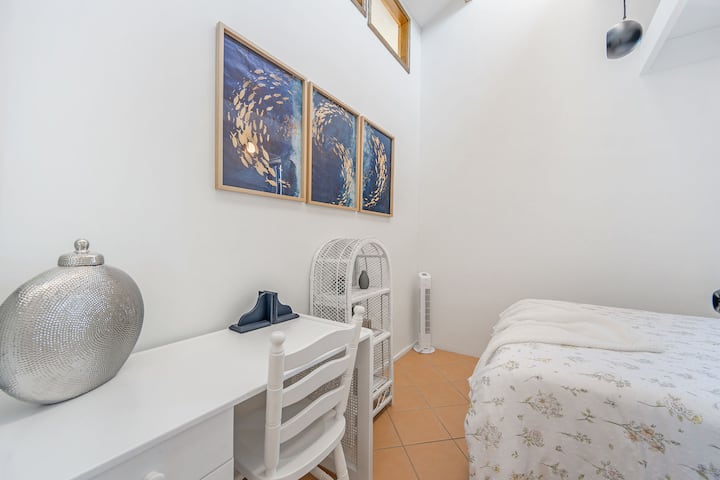 Спалня 2