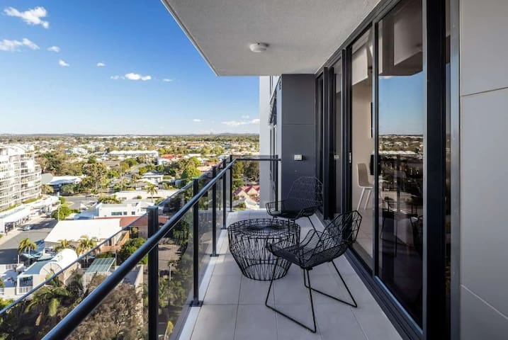 First Light Mooloolaba – 2 Bedroom Apartment No AC