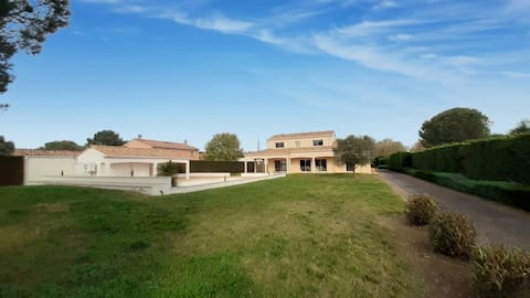 Spacious family villa - near Toulouse