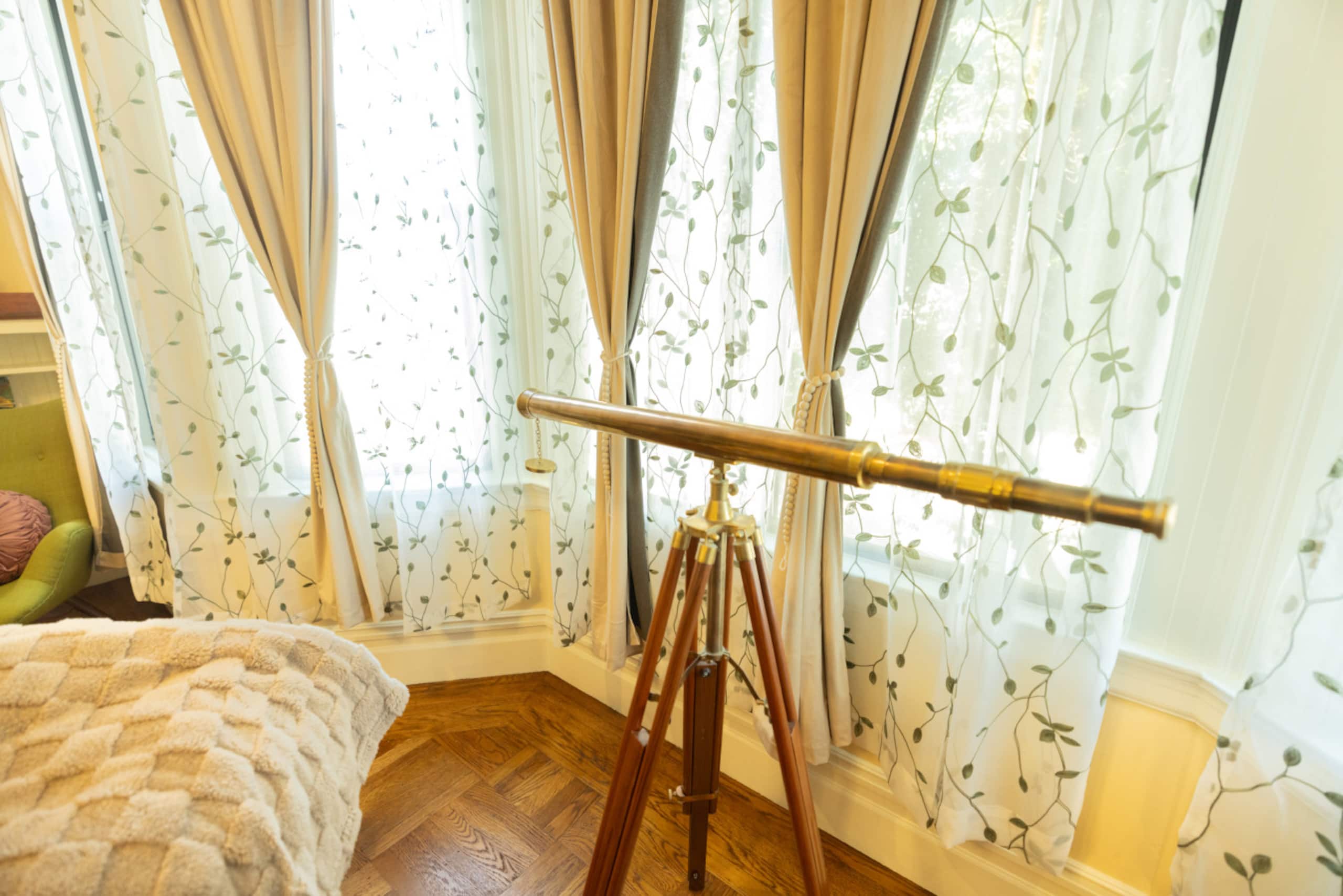 Home in San Francisco · ★5.0 · 3 bedrooms · 3 beds · 1.5 baths - Image 11