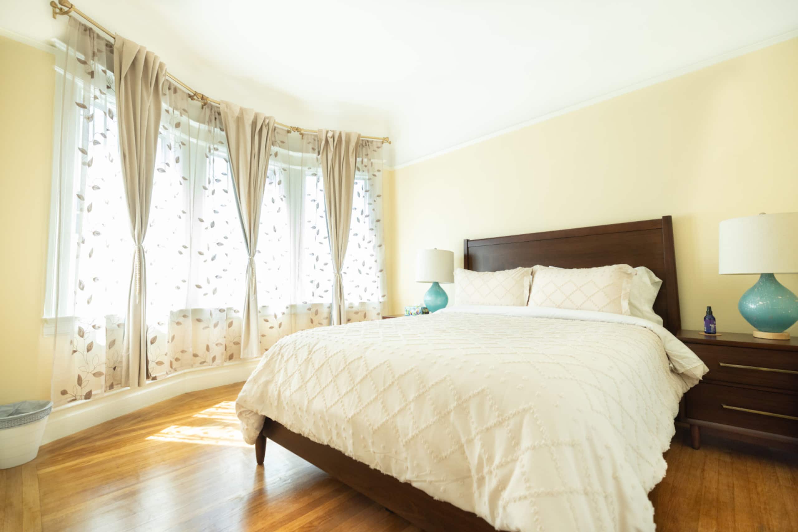 Home in San Francisco · ★5.0 · 3 bedrooms · 3 beds · 1.5 baths - Image 39