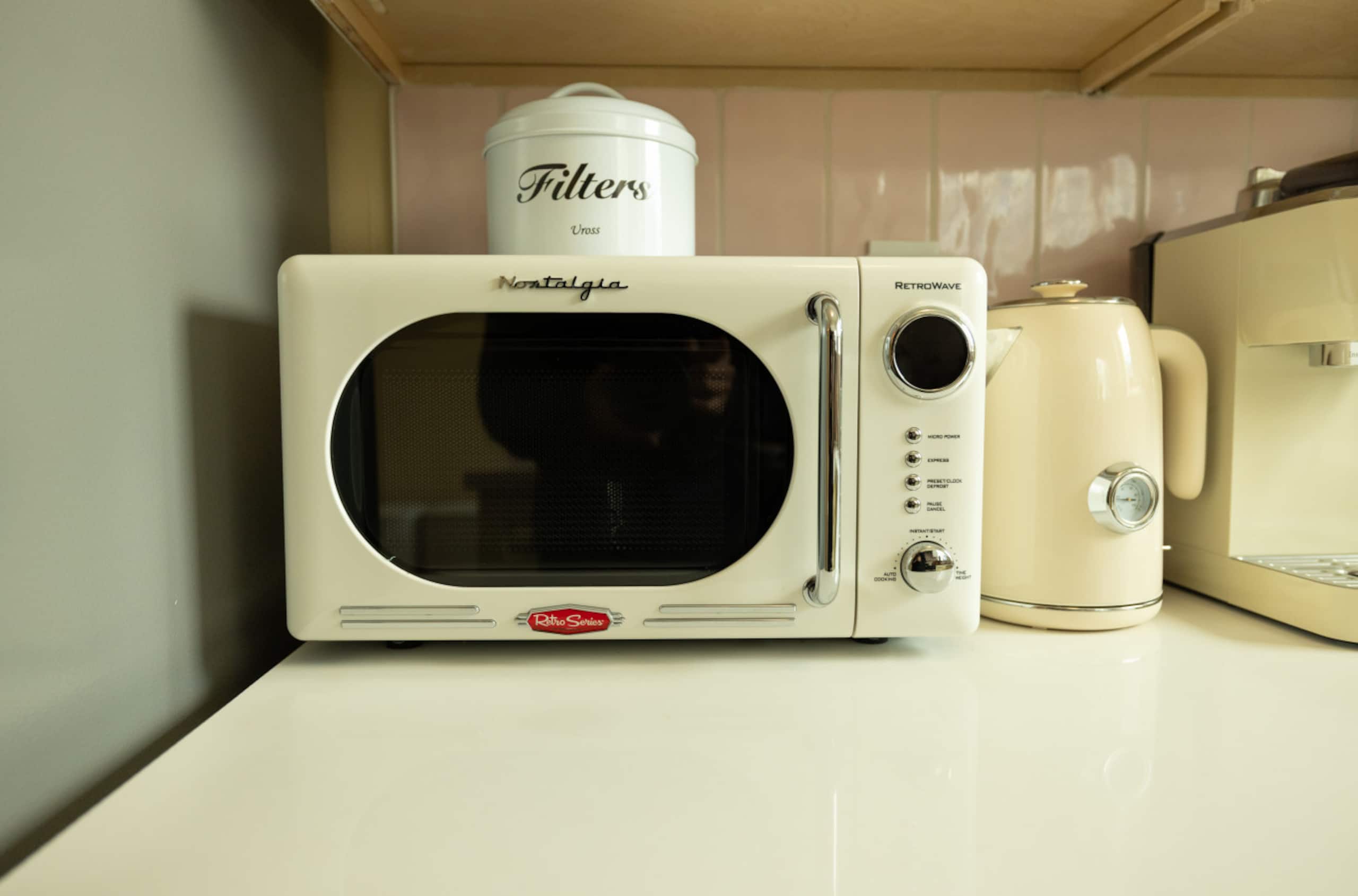 Home in San Francisco · ★5.0 · 3 bedrooms · 3 beds · 1.5 baths - Image 16