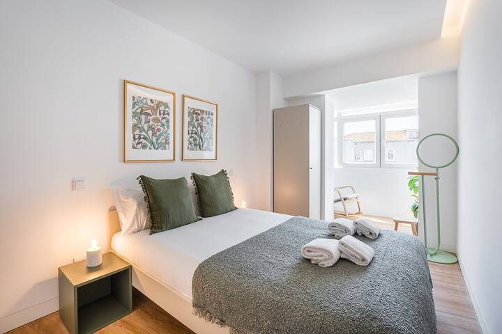 GuestReady – Relaxing moment in a vibrant city gallery image 2