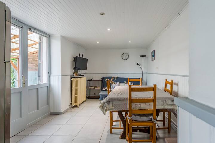 გაატარეთ დრო ოჯახთან ან მეგობრებთან ერთად.