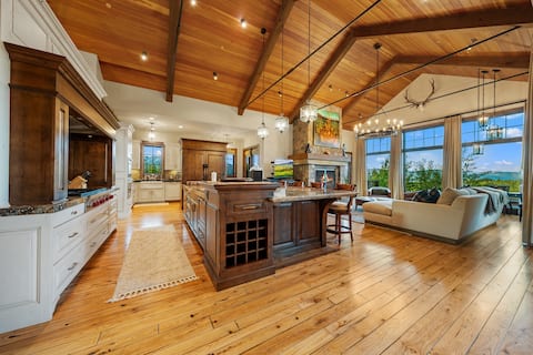 Last Best Chalet-Hot Tub! Ski-in/Ski-out! Firepit!