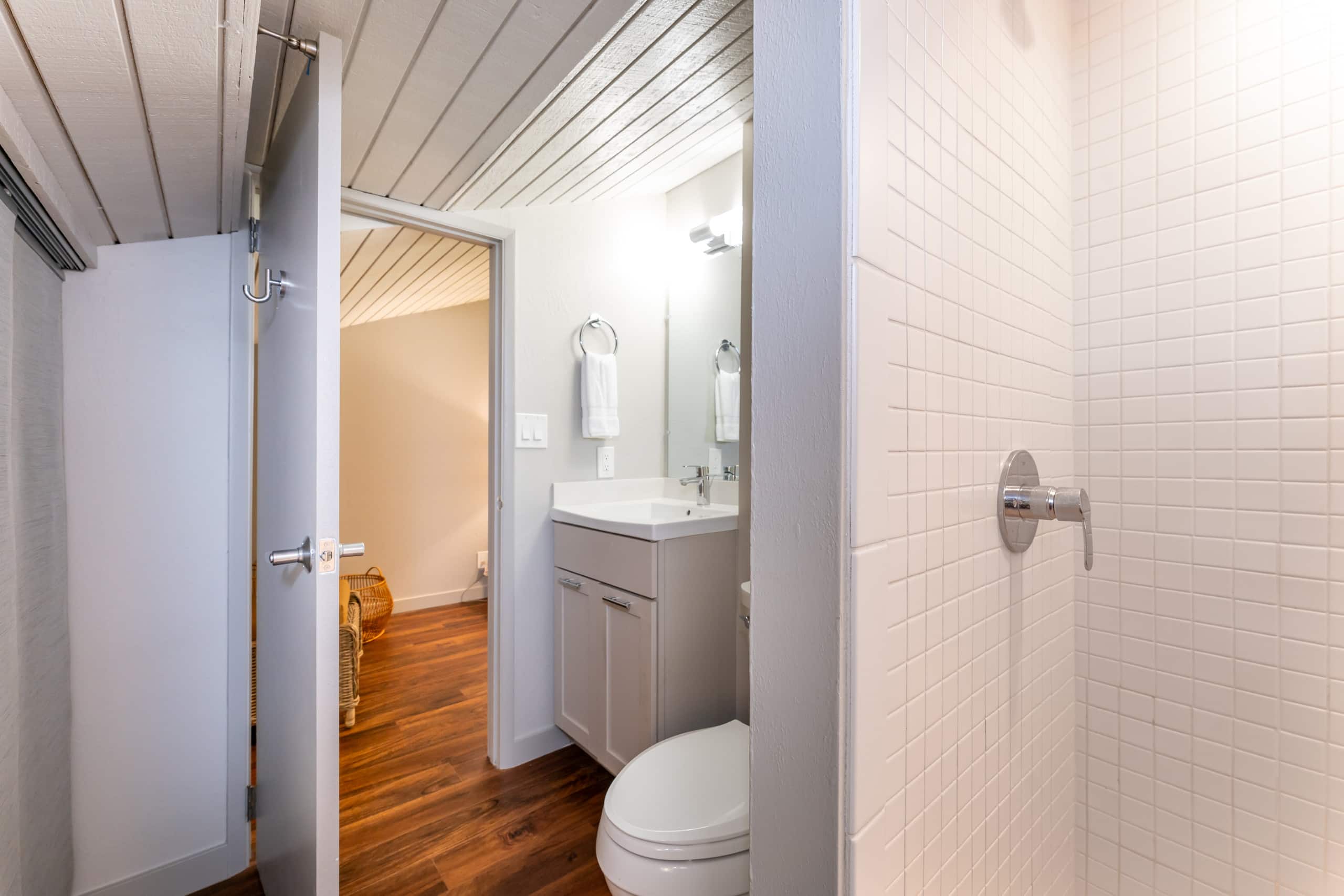 Condo in Kahuku · ★4.78 · 1 bedroom · 1 bed · 2 private baths - Image 20