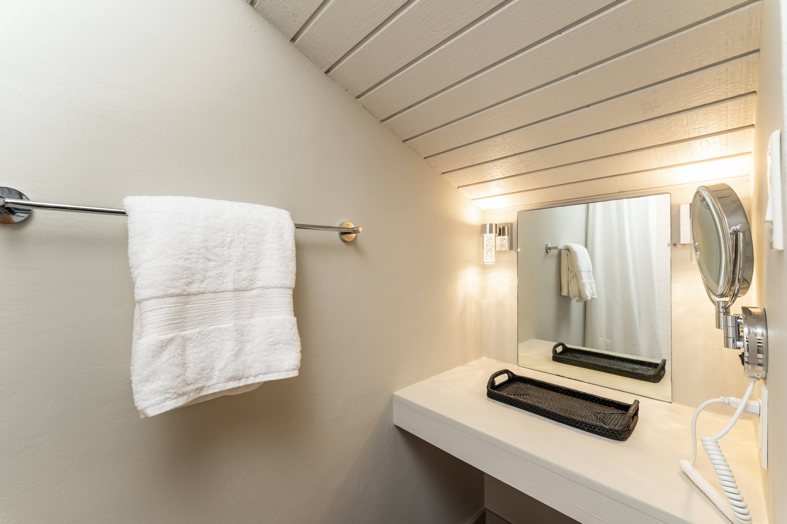 Condo in Kahuku · ★4.78 · 1 bedroom · 1 bed · 2 private baths - Image 19