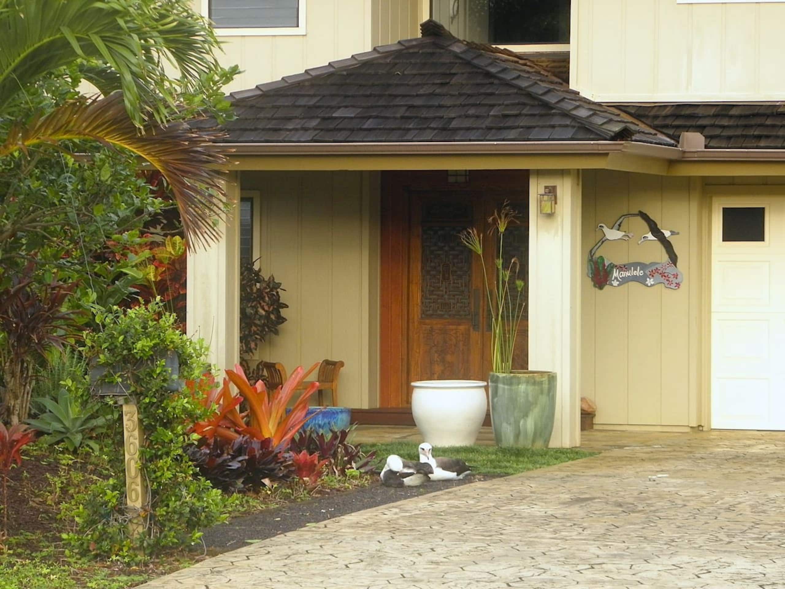 Home in Princeville · ★5.0 · 3 bedrooms · 3 beds · 3.5 baths - Image 2