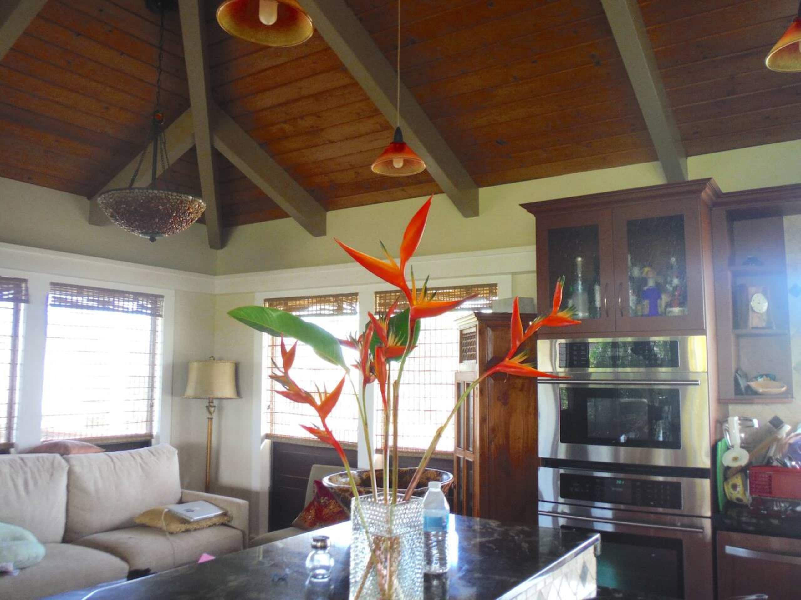 Home in Princeville · ★5.0 · 3 bedrooms · 3 beds · 3.5 baths - Image 8