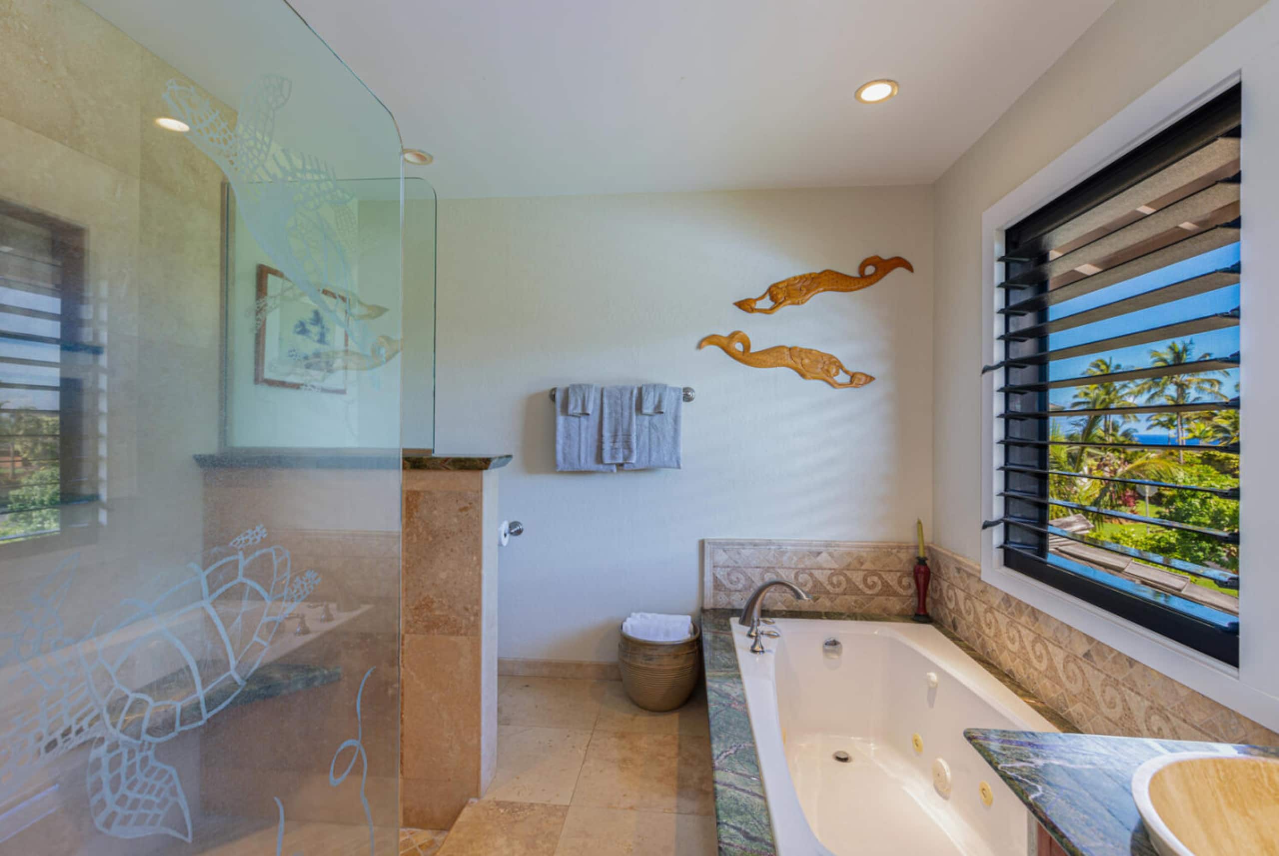 Home in Princeville · ★5.0 · 3 bedrooms · 3 beds · 3.5 baths - Image 14
