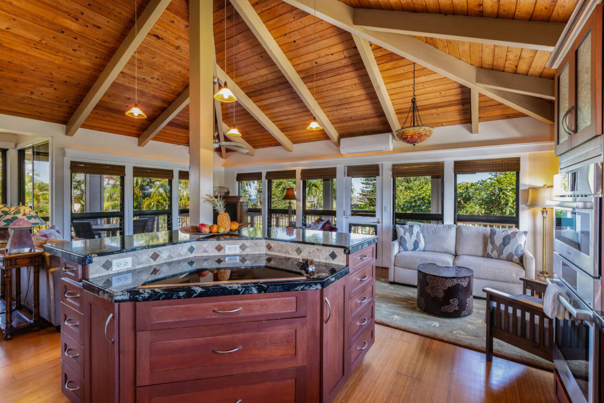 Home in Princeville · ★5.0 · 3 bedrooms · 3 beds · 3.5 baths - Image 5