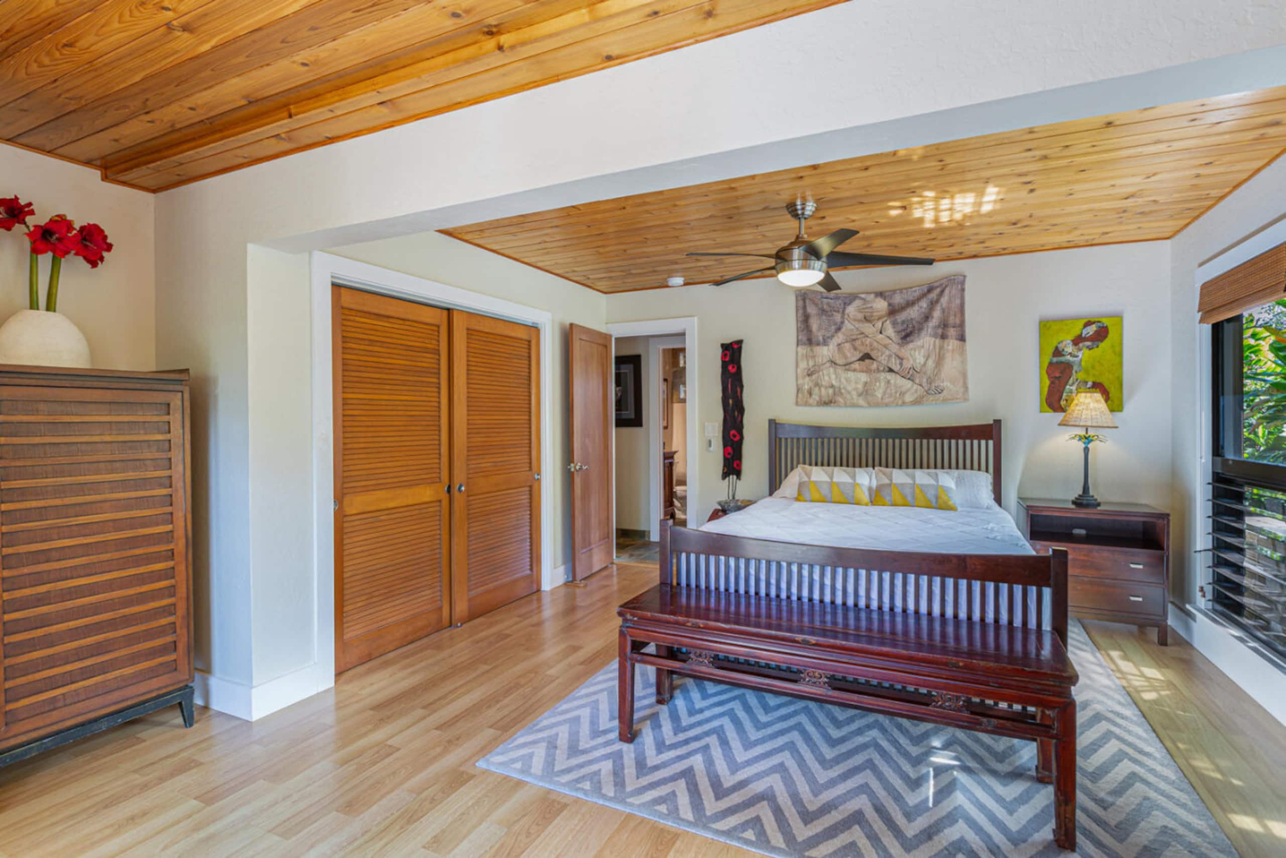 Home in Princeville · ★5.0 · 3 bedrooms · 3 beds · 3.5 baths - Image 16