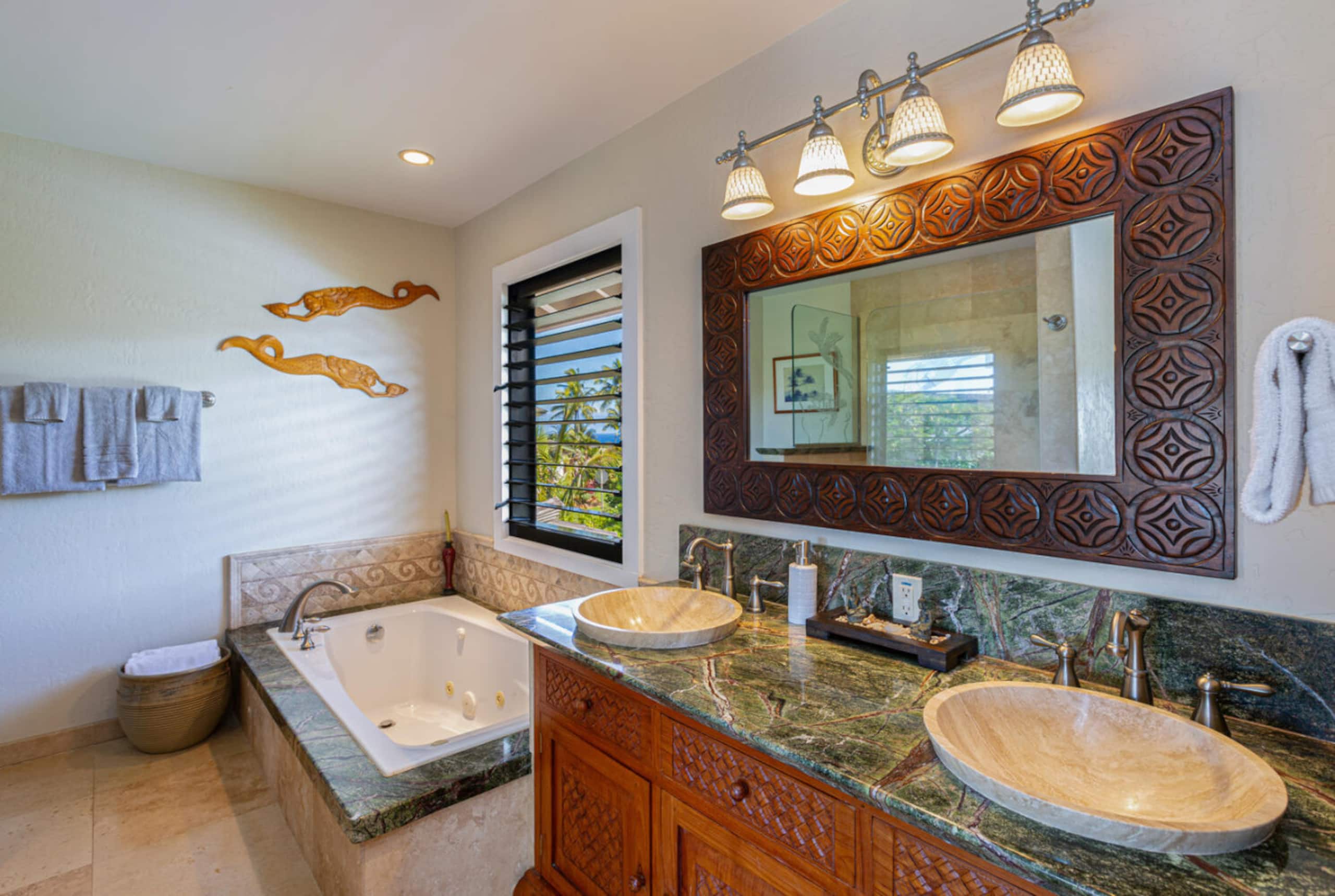 Home in Princeville · ★5.0 · 3 bedrooms · 3 beds · 3.5 baths - Image 12