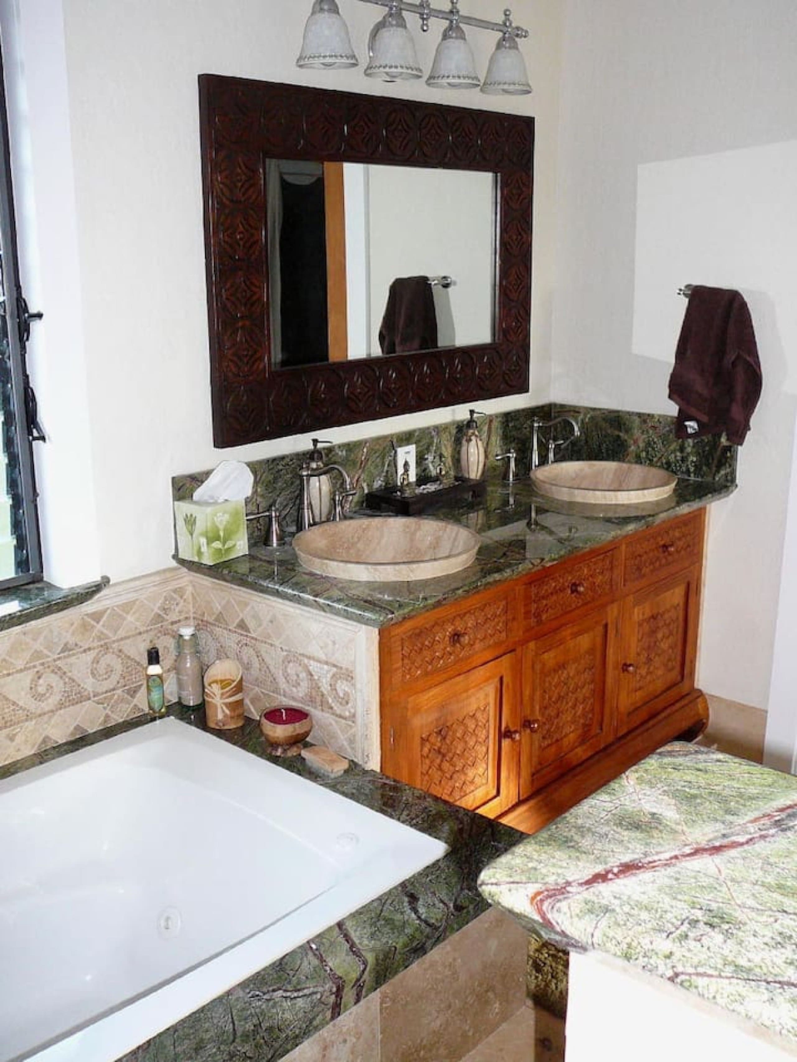 Home in Princeville · ★5.0 · 3 bedrooms · 3 beds · 3.5 baths - Image 11