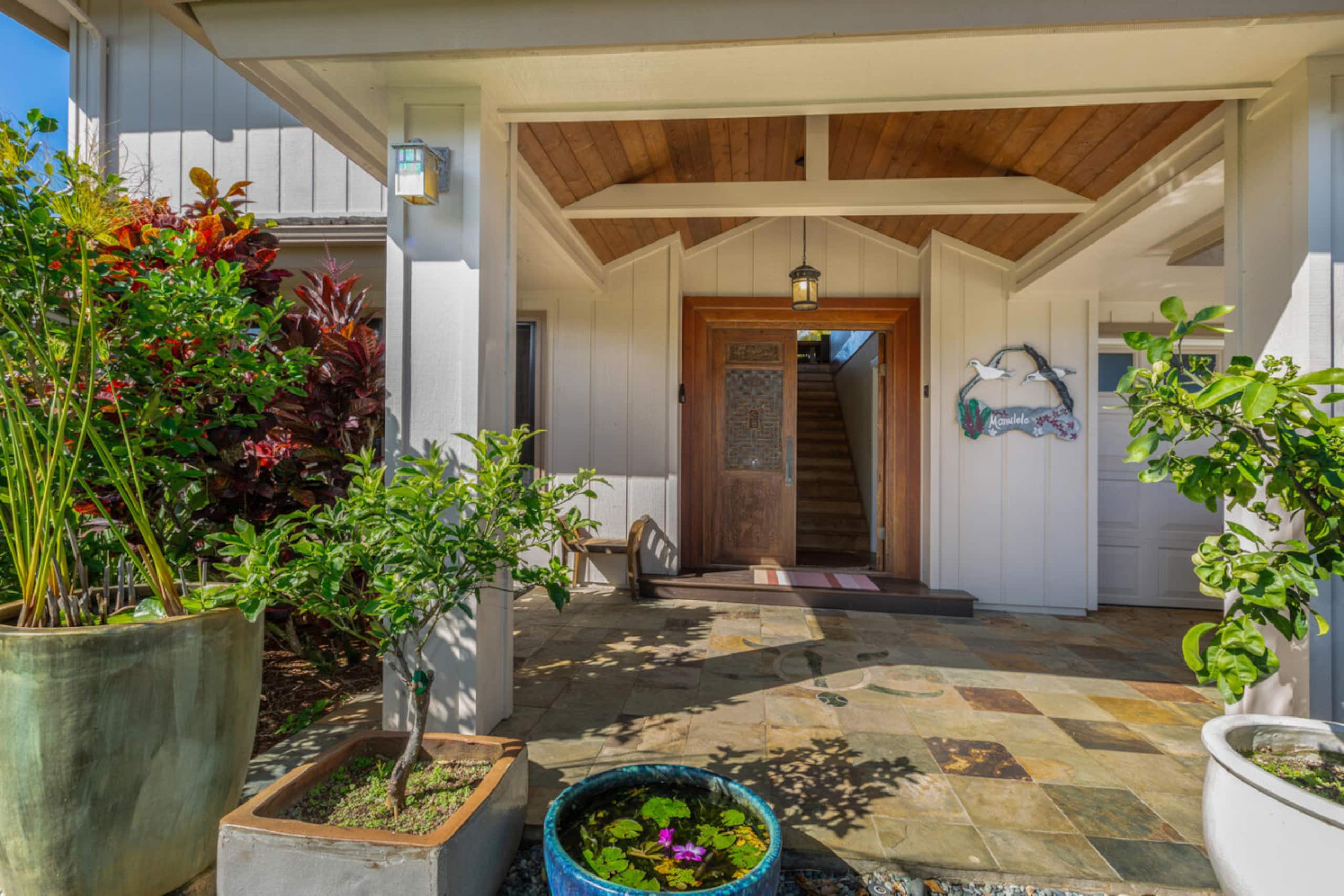 Home in Princeville · ★5.0 · 3 bedrooms · 3 beds · 3.5 baths - Image 37