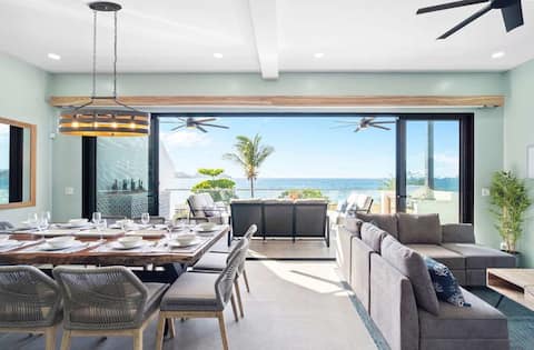 Daily Breakfast Included & Infinity Pool Paradise