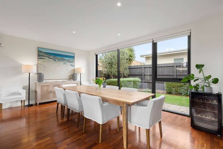 Grove Road Retreat gallery image 3