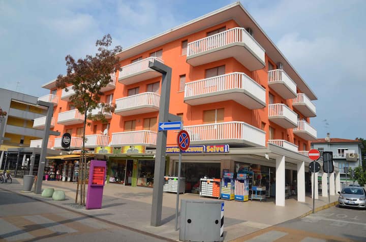 Appartement De Vacances Avec Climatisation Et Balc - Bibione