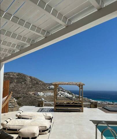 Gorgeous Villa Mykonos gallery image 4