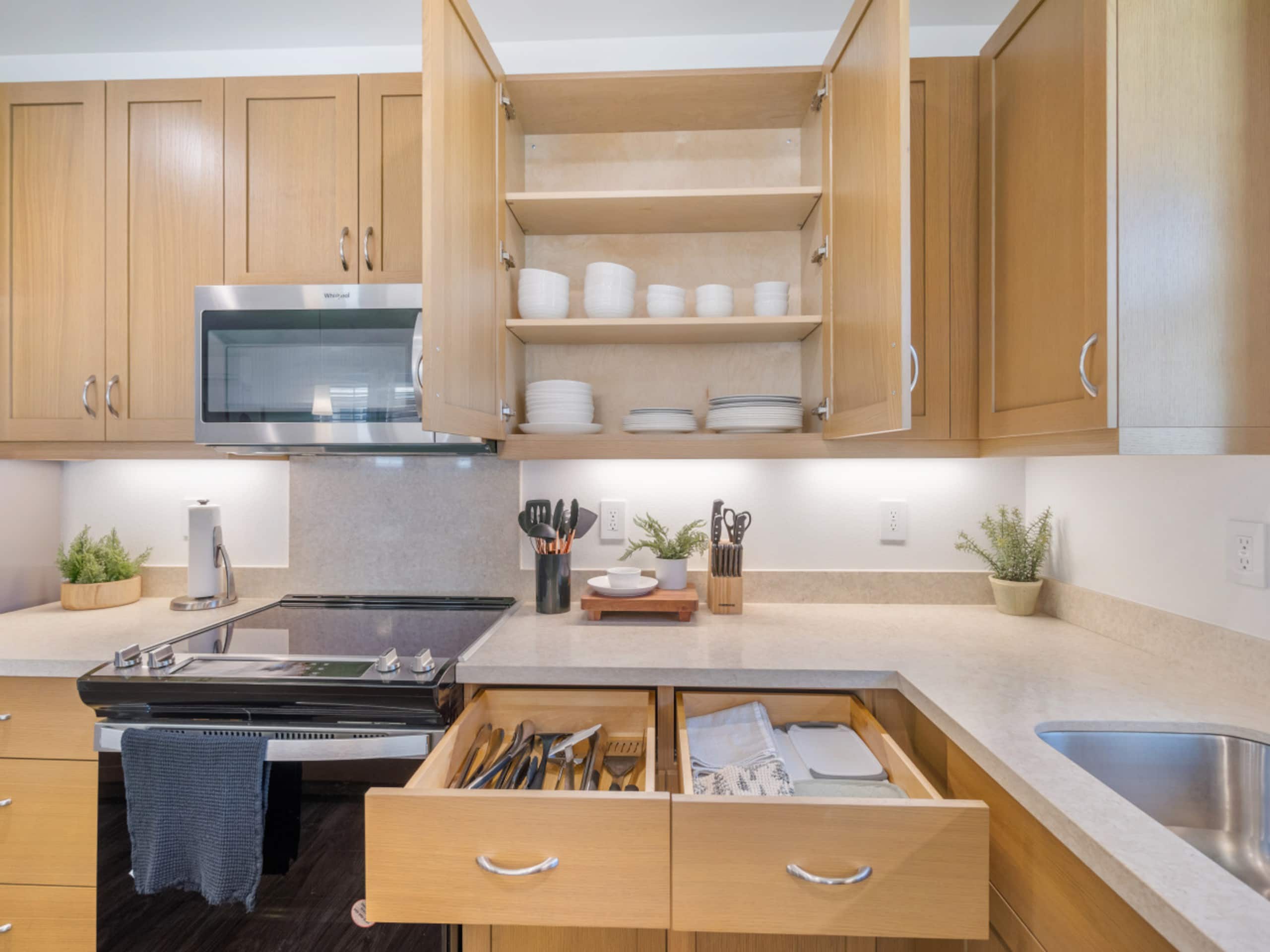 Home in Makaha Valley · ★5.0 · 3 bedrooms · 6 beds · 2 private baths - Image 28