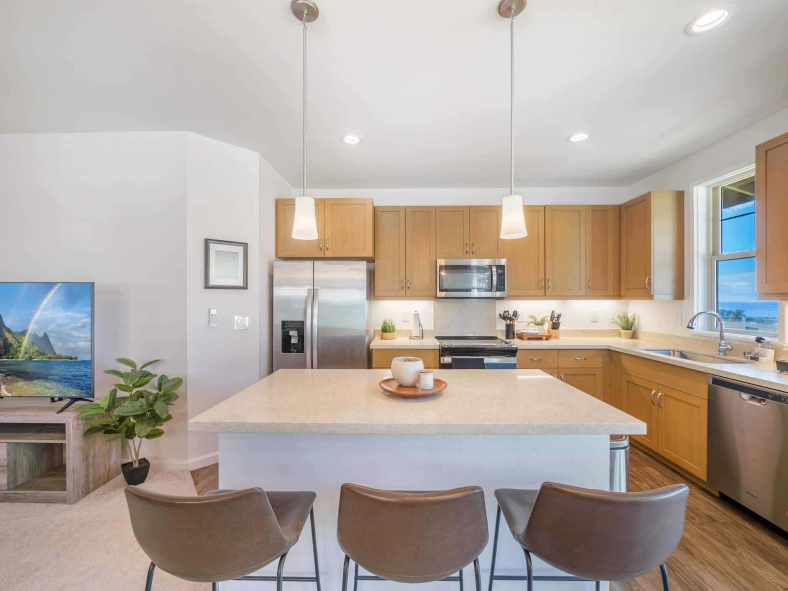 Home in Makaha Valley · ★5.0 · 3 bedrooms · 6 beds · 2 private baths - Image 32