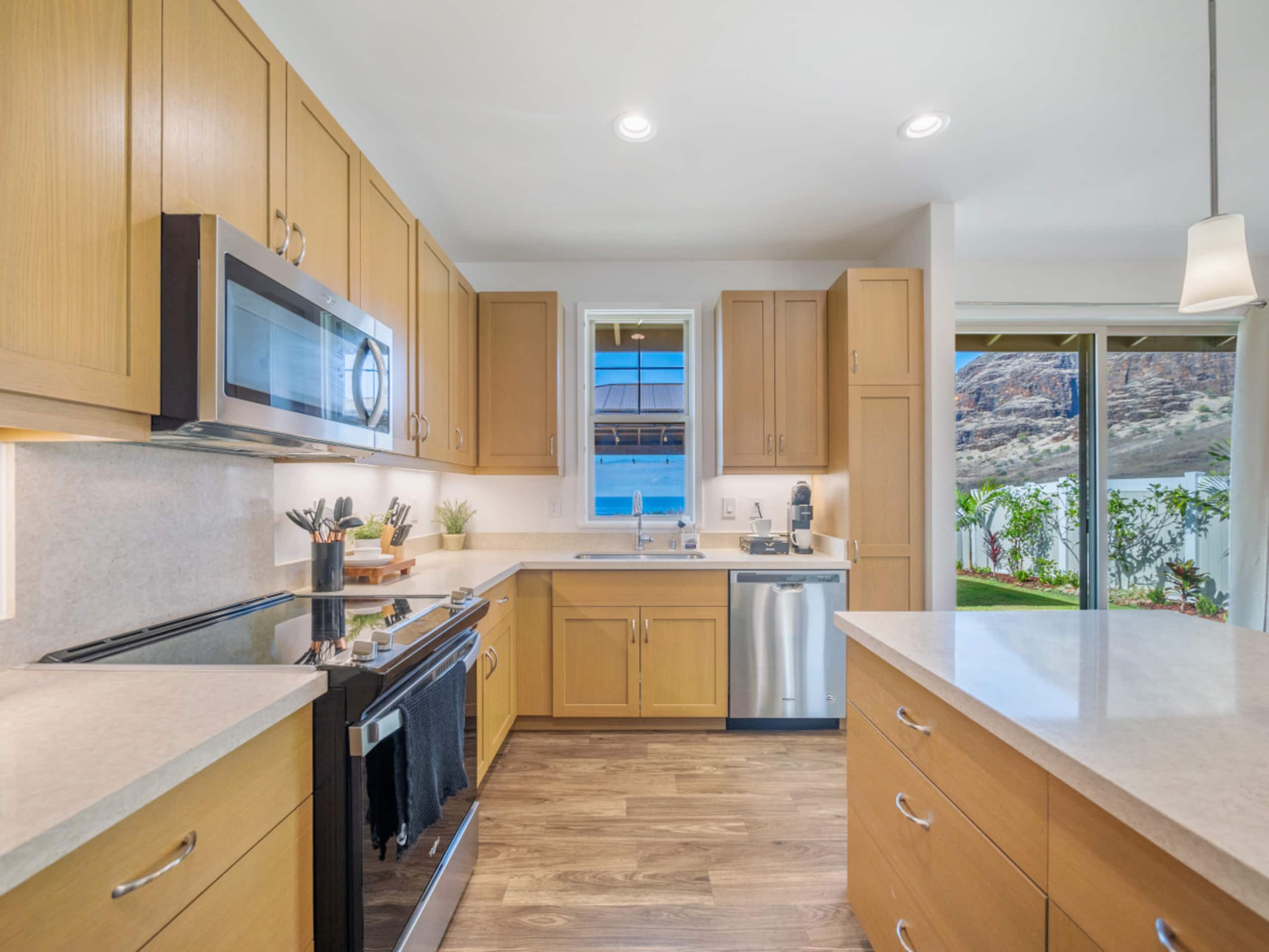 Home in Makaha Valley · ★5.0 · 3 bedrooms · 6 beds · 2 private baths - Image 26