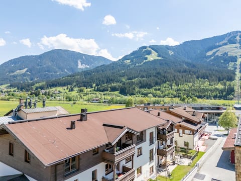Luxury apartment with wellness next to gondola