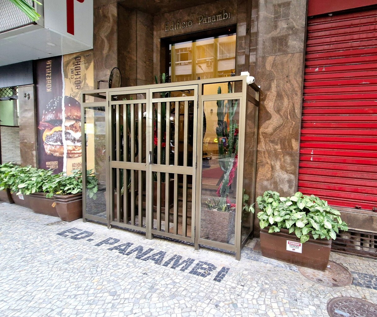 Top Airbnb: One bedroom a few steps from the beach C120 in Copacabana