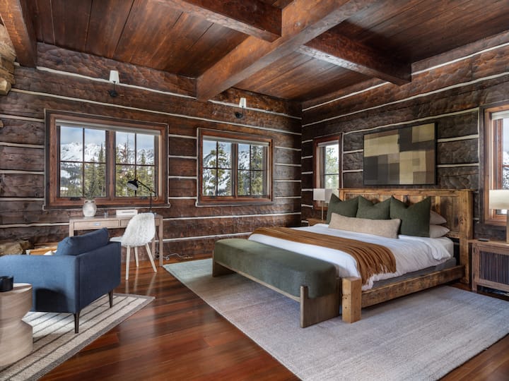 Srednji kat - primarni apartman (bračni krevet)