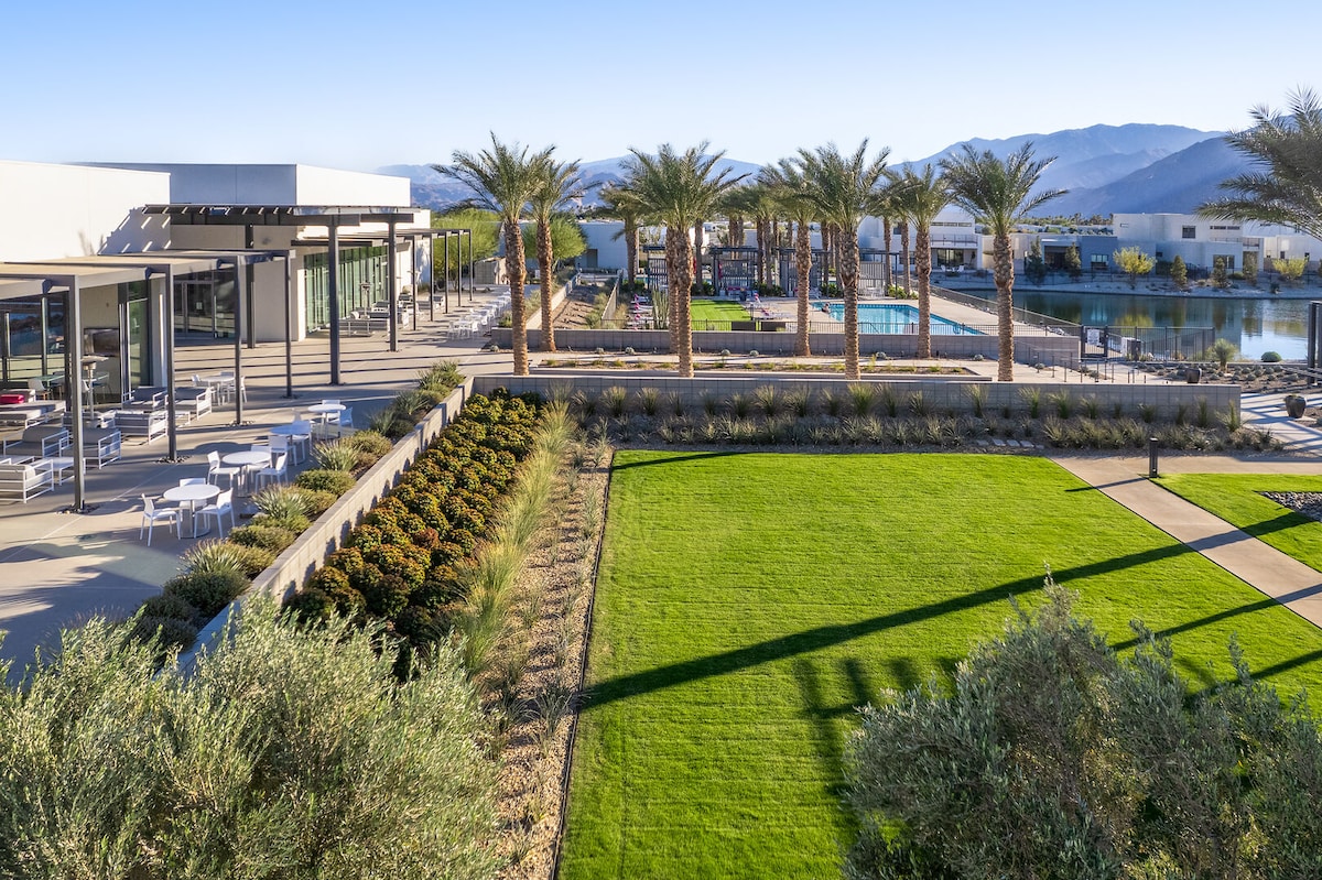 Palladium Palace: Pool+Spa, EV Charger, Miralon! - Houses for Rent