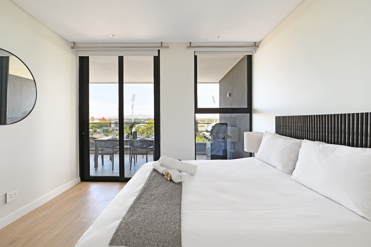 حمام داخلي بغرفة نوم ثانية