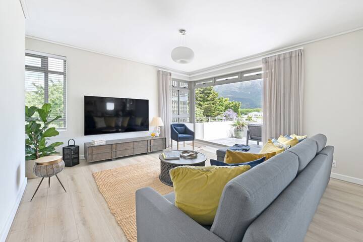 Mountain View Penthouse Lux Claremont Central gallery image 5