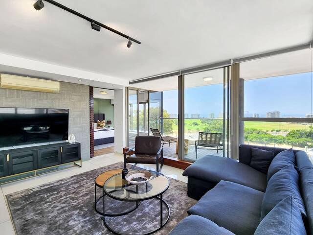 Newly Renovated Gem W/ Rooftop Pool & Backup Power