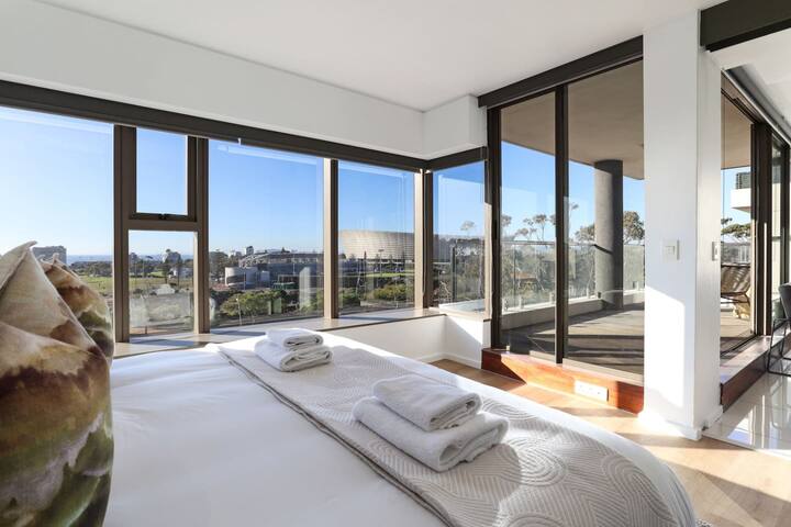 Newly Renovated Gem W/ Rooftop Pool & Backup Power gallery image 2