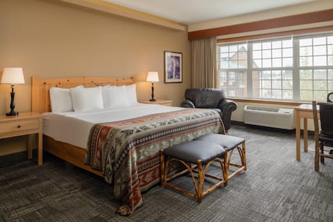 Enjoy Comfort at This Beautiful Lodge-Styled Stay