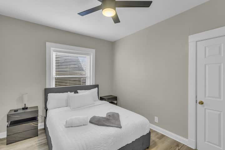 4330 Troost Ave, Unit 4-113