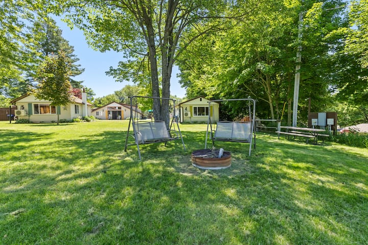 موقد نار مشترك. يتم توفير خشب النار بجوار الكوخ 4. 