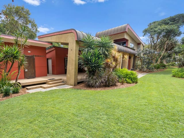 Beachside Bungalow Casuarina