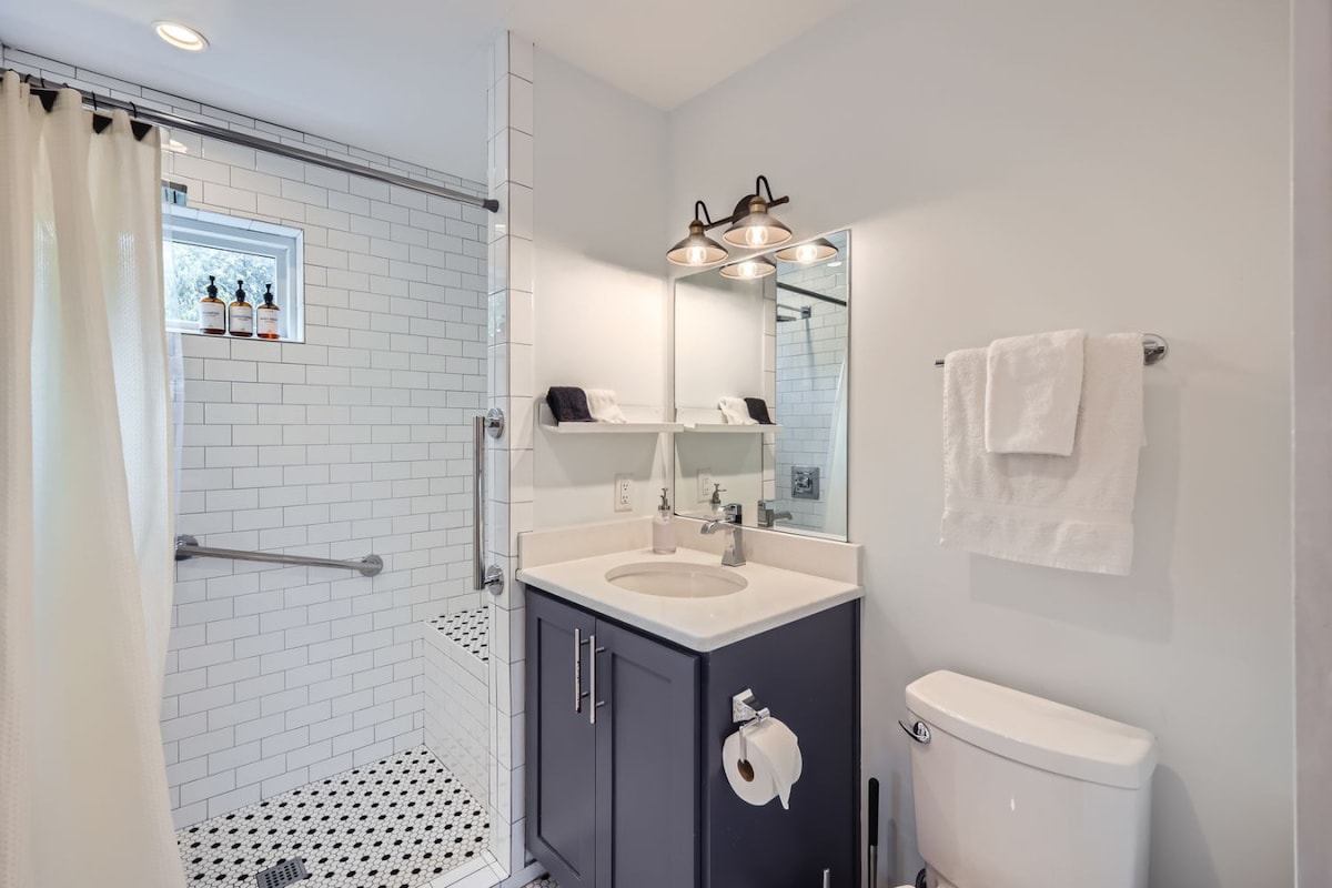 Holly Studio w Private Hot Tub
