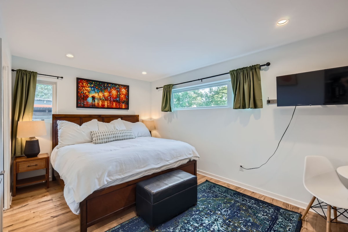Holly Studio w Private Hot Tub