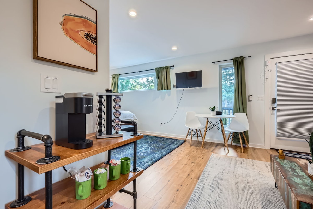 Holly Studio w Private Hot Tub