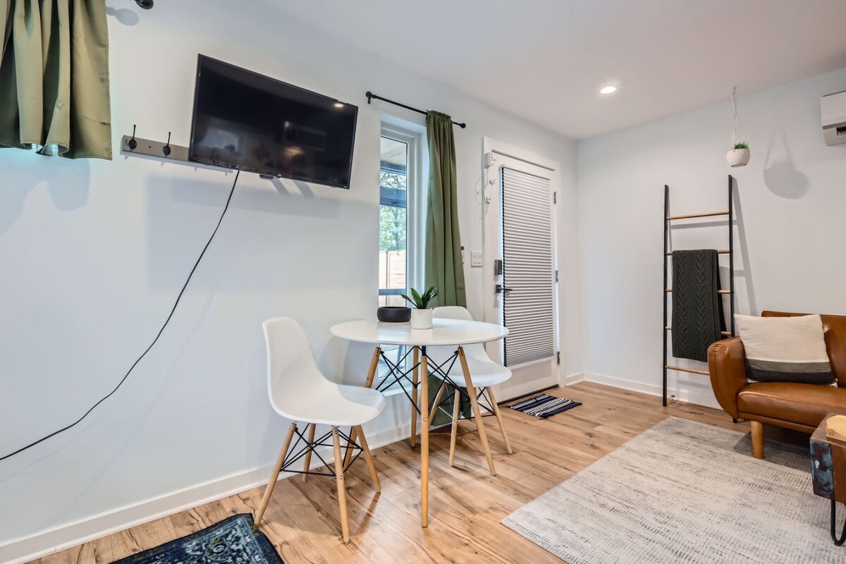 Holly Studio w Private Hot Tub