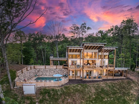 Pool * View * Outdoor Kitchen & Fireplace * HotTub